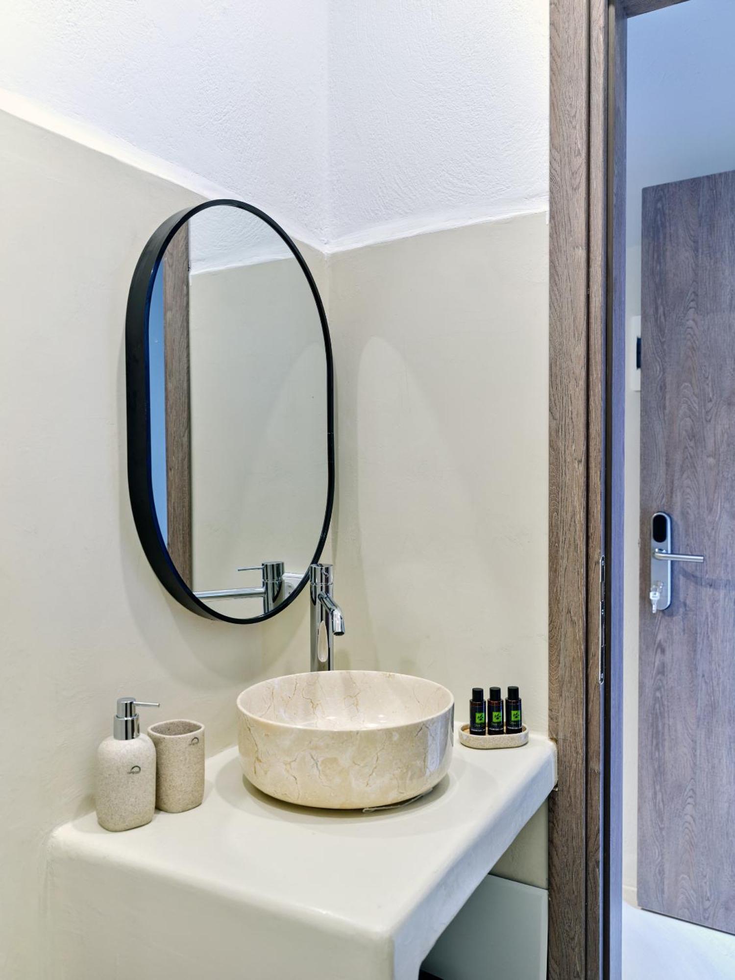 Paridian Elegant Living Hotel Párosz Kültér fotó