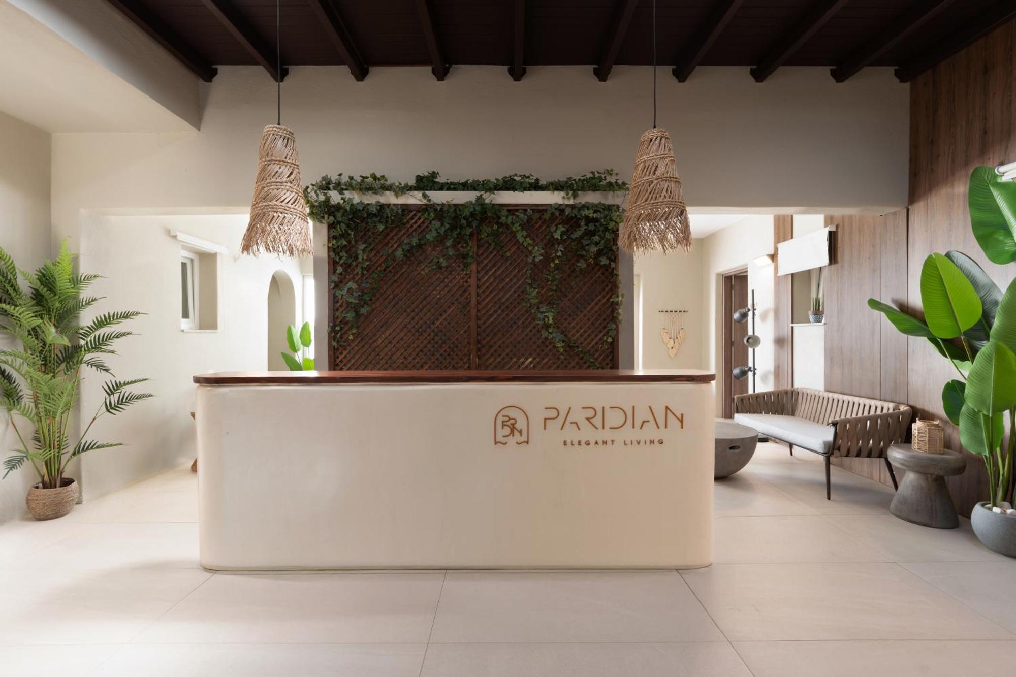 Paridian Elegant Living Hotel Párosz Kültér fotó